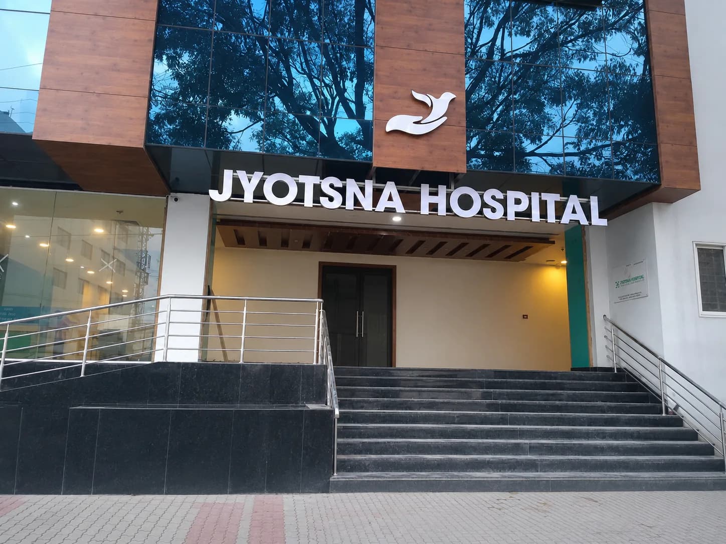 Jyotsna Hospital letters above the entrance